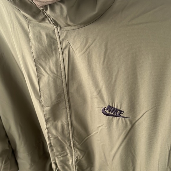 Reversible Sherpa Nike Club Jacket and Green Windbreaker/Raincoat - Picture 14 of 15